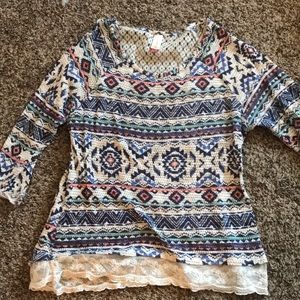 Patterned t-shirt